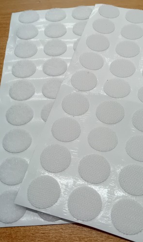 Pairs 22mm white self - 22mm,